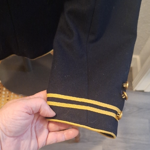 Navy Blue Military-Style Jacket with Gold Accents - Picture 5 of 7